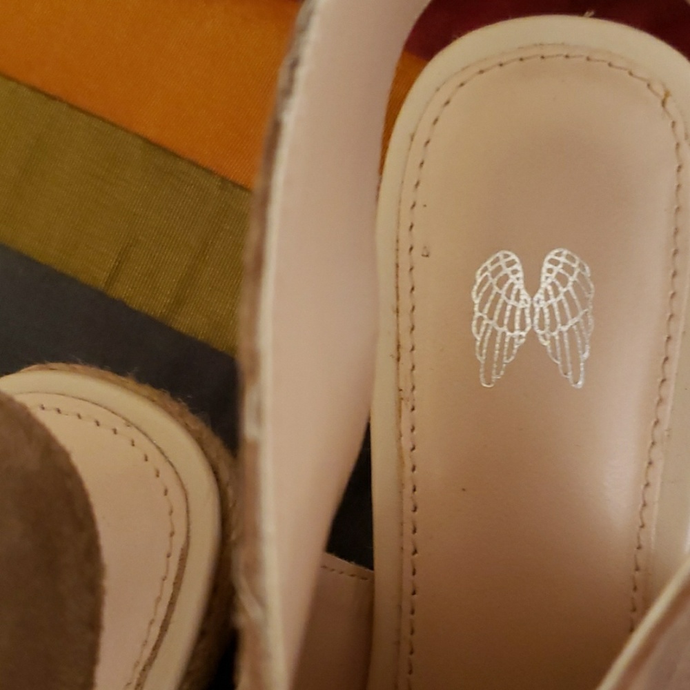 Victorias secreat Shoes - Picture 3 of 4